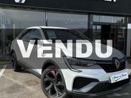 Renault Arkana - R.S. Line  E-Tech 145 - 21B - 15 990 €
