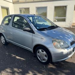 Toyota Yaris Luna 1.3 VVTI 85 La Bruffi&egrave;re