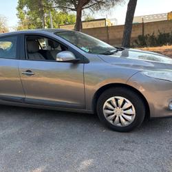 Renault Megane 3 Authentique M&eacute;gane III 1.6 16V Saint-Nazaire