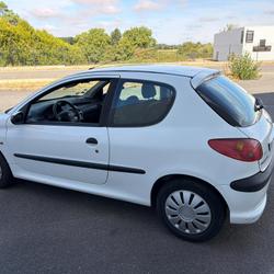 Peugeot 206 Trendy 1.4e 75ch Noyant-Villages