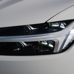 Volvo XC60 Momentum Business B4 (Diesel) 197 ch Geartronic 8 Plo&euml;rmel