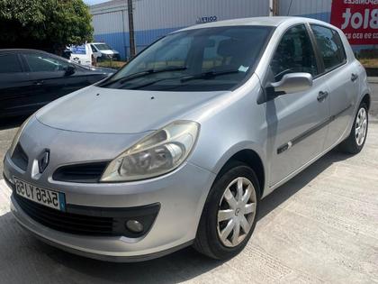 Renault Clio 3 - Confort Pack Clim Dynamique  1.5 dCi 105 - 4 500 €