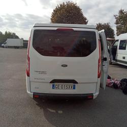 Fourgon Ford Ford Saint-Mesmes