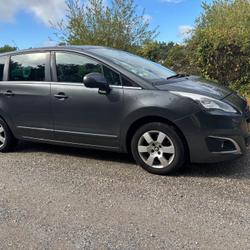 Peugeot 5008 1L6 HDI 116 CV Saint-Nazaire