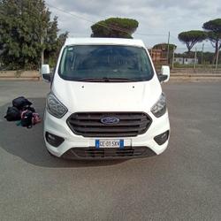 Fourgon Ford Ford Saint-Mesmes
