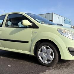 Renault Twingo 2 Expression 1.5 dCi 65 eco2 Giberville