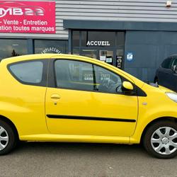 Peugeot 107 Trendy 1.0e 12V 68ch BLUE LION Saint-Brieuc