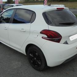 Peugeot 208 Active 1.4 HDi 68ch BVM5 Saint-L&eacute;ger-de-Montbrillais
