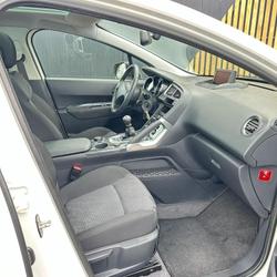 Peugeot 3008 Allure 1.6 HDi 16V 112ch FAP Verri&egrave;res-en-Anjou
