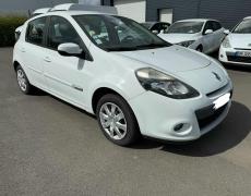 Renault Clio 3 - Expression Clim  dCi 90 eco2 - 5 490 €