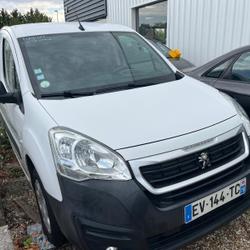 Fourgon Peugeot BLUEHDI 75CH PEMIUM PACK 1.6 BLUEHDI 75CH PEMIUM PACK Val-Couesnon