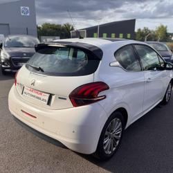 Peugeot 208 Allure 1.6 BlueHDi 100ch BVM5 Pl&eacute;ch&acirc;tel