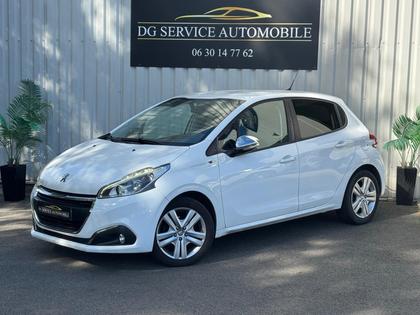 Peugeot 208 - Style  1.6 BlueHDi 75ch BVM5 - 7 490 €