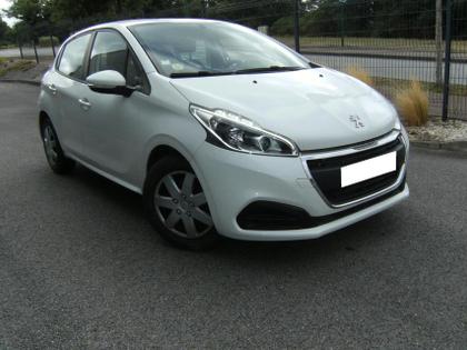 Peugeot 208 - Active  BlueHDi 100ch BVM6 - 10 900 €