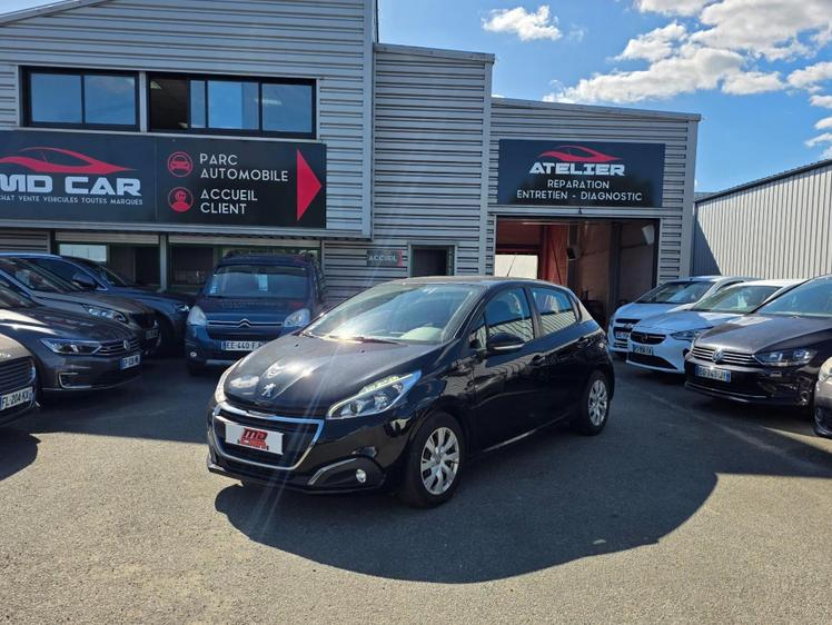 Peugeot 208  - 8 499 €
