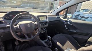 Peugeot 208  - photo 2
