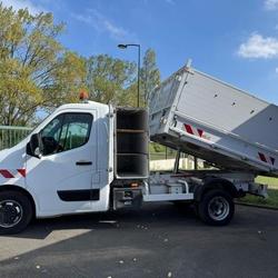 Renault Master ROUES JUMELEES TRIFLASH GYROPHARES CROCHET ATTELAG 165CV BENNE COFFRE REHAUSSES PAYSAGISTE PLEINES occasion - Tr&eacute;gueux - photo 2/5