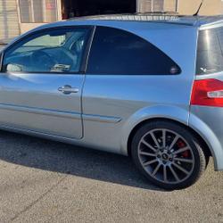 Renault Megane 2 2.0i RS occasion - Solesmes - photo 2/17