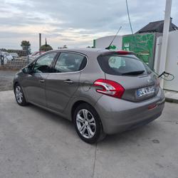Peugeot 208 F&eacute;line 1.6 e-HDi 92ch BVM5 occasion - Saint-Broladre - photo 3/7