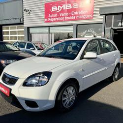 Kia Rio Style 1.4L 97 occasion - Saint-Brieuc - photo 2/20