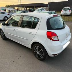 Renault Clio 3 Expression Clim Euro 5 dCi 75 eco2 occasion - Domloup - photo 2/5