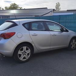 Opel Astra Connect Pack 1.7 CDTI 110 ch FAP occasion - Angers - photo 3/8