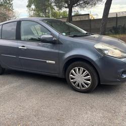 Renault Clio 3 Expression Clim Euro 5 dCi 75 eco2 occasion - Saint-Nazaire - photo 2/6