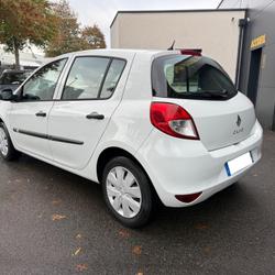 Renault Clio 3 Authentique dCi 70 115g eco2 occasion - Qu&eacute;ven - photo 3/5