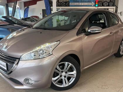 Peugeot 208 - ALLURE 1.4L VTI 95CH - 7 495 €