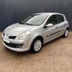 Renault Clio 3 Confort Expression 1.6 16V 110 occasion - La Montagne - photo 2/5