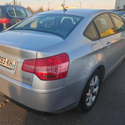 Citroen C5 2 Millenium HDi 110 FAP occasion - Ch&acirc;teaugiron - photo 3/8