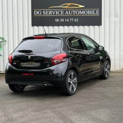 Peugeot 208 Style 1.6 BlueHDi 100ch BVM6 occasion - Br&eacute;al-sous-Montfort - photo 2/16