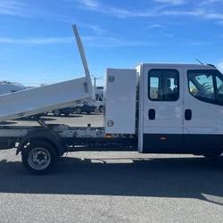 Iveco Daily CDC 35 C 16 EMP 4100 QUAD-LEAF BVM6 occasion - Mouilleron-le-Captif - photo 3/10