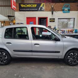 Renault Clio 2 1.2 - 16v 75 cv occasion - Saint-Jean-des-Champs - photo 3/4