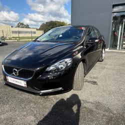 Volvo V40 Inscription D2 120 occasion - Saint-P&egrave;re-en-Retz - photo 2/17