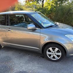 Suzuki Swift GLX 1.3 occasion - Saint-Nazaire - photo 2/5