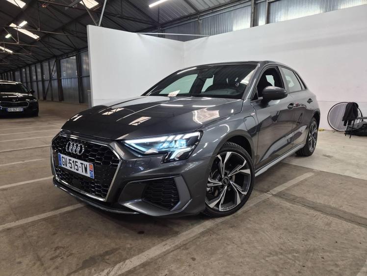 Audi A3 Sportback  - S Line - 32 990 €