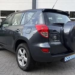 Toyota RAV4 VXE A 2.0 VVT-i 152 occasion - Saint-Herblain - photo 2/6