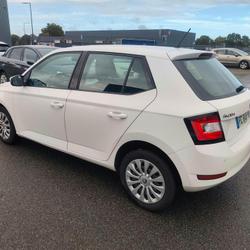 Skoda Fabia Active 1.0 MPI 75 ch BVM5 occasion - Mordelles - photo 3/9