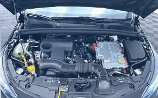 Vérifiez le compartiment moteur du véhicule