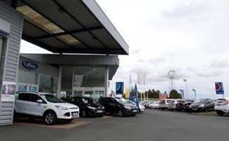 FORD SAUMUR