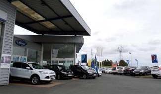 Informations: FORD SAUMUR