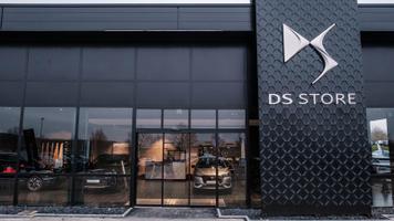 DS STORE FONTAINEBLEAU GUEUDET 1880