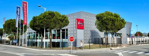 Informations: NISSAN FREJUS