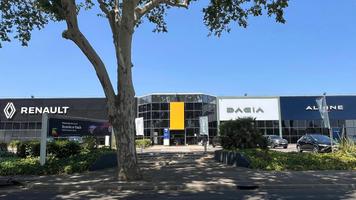 RENAULT NIMES
