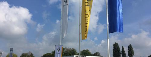 Informations: RENAULT SAINT AMAND LES EAUX