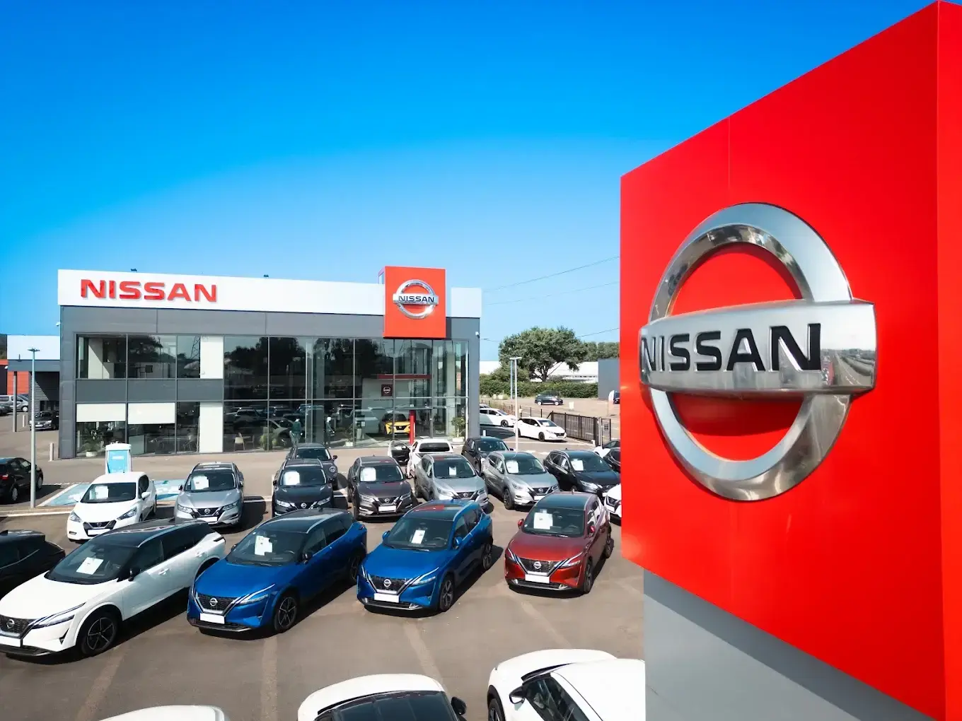 Informations: AMS NISSAN MITSUBISHI LE MANS