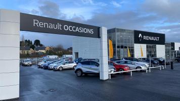 RENAULT AVRANCHES - CAR LOVERS