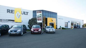 RENAULT MAINTENON - CAR LOVERS 