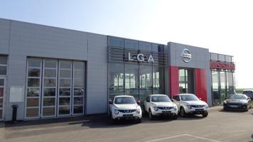 NISSAN CHARTRES - CAR LOVERS